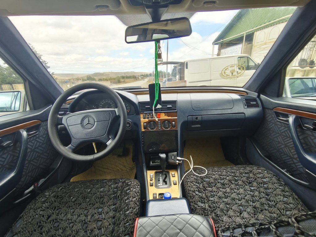Mercedes C 280, 2.8 L, 1993 il, 346 505 km 90-VP-647 — Avtomobillər, Şabran (5)