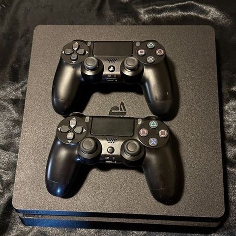 Sony PlayStation 4 Slim oyun konsolu 14.00 proşivkasız modeldir — Bakı