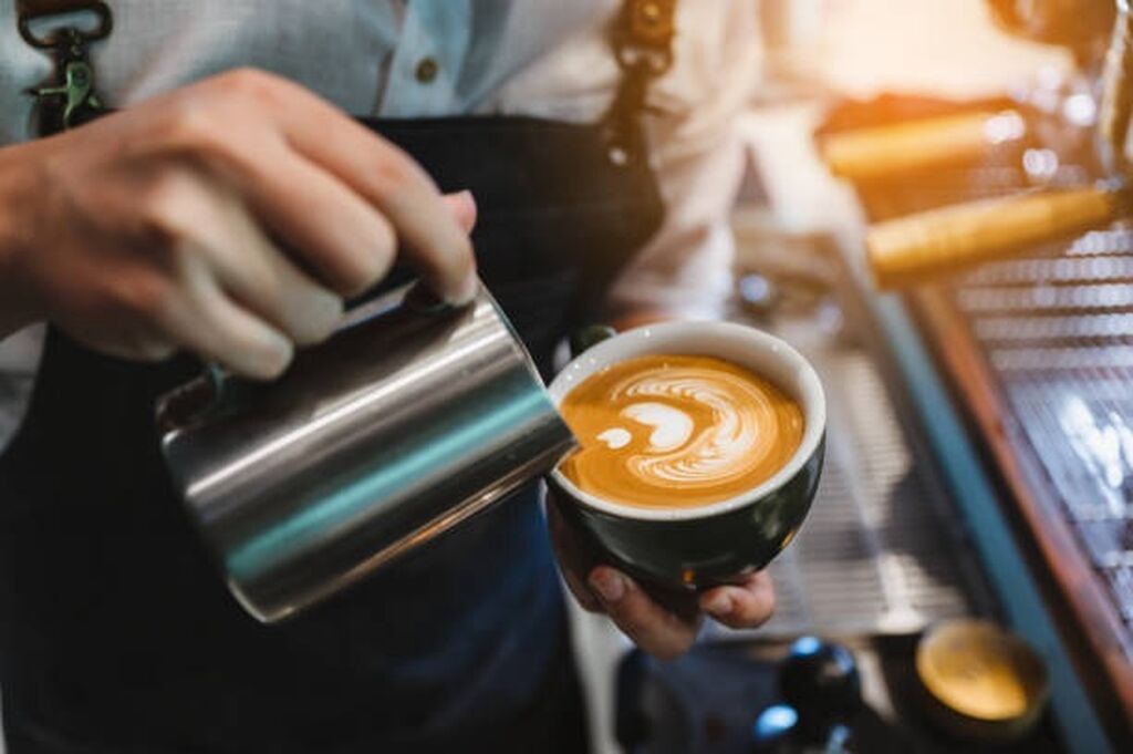 Barista axtarılır. Ünvan targovu. Əmək haqqı günlük 20 manat. Yemək — Restoranlar, turizm, Bakı