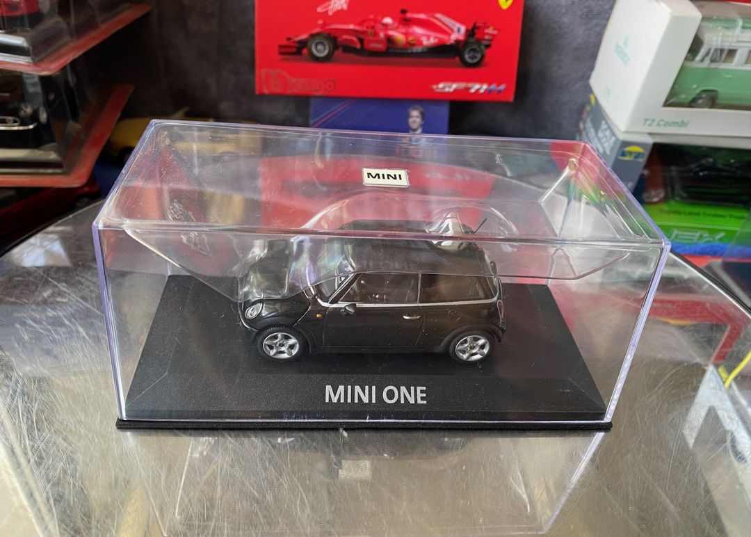 Коллекционная модель Mini Cooper Mini One R50 black 2001 — Kolleksiyalar, Bakı (10)