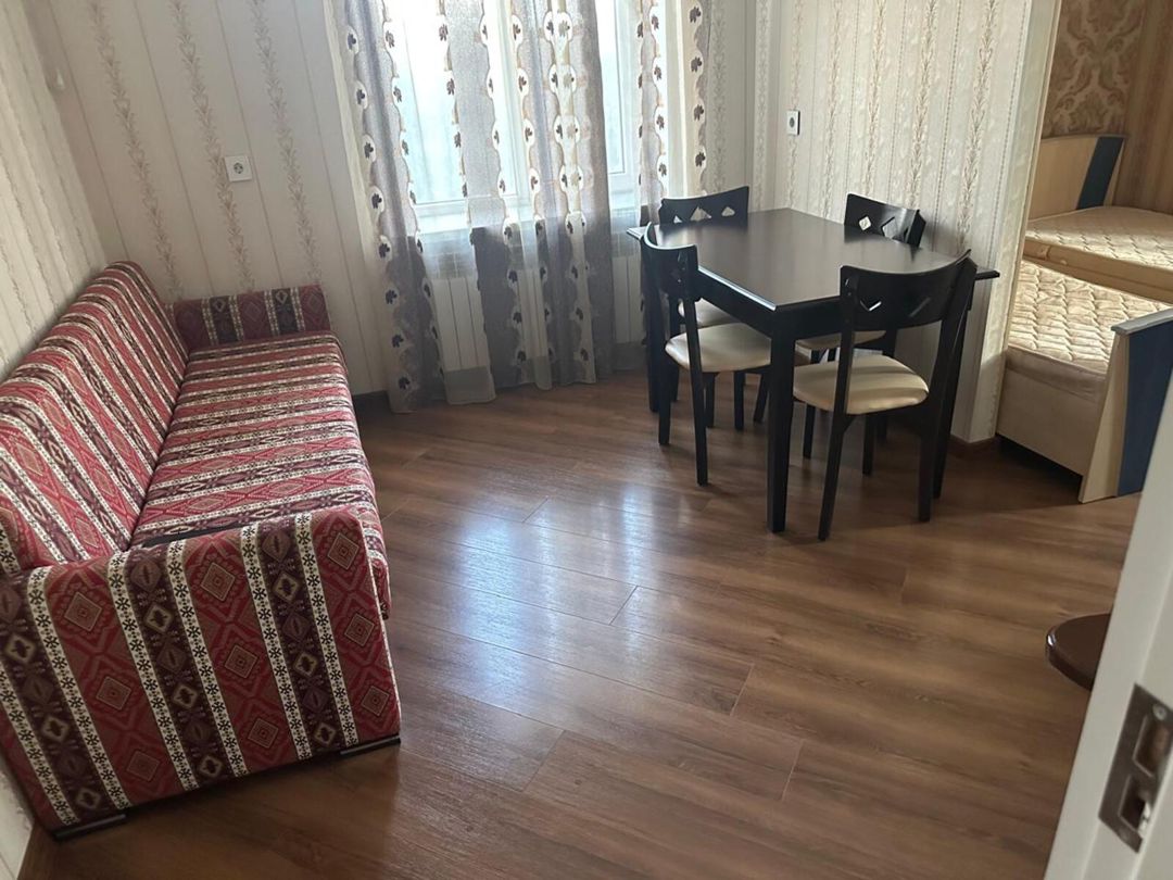 İcarəyə verilir 2 otaqlı köhnə tikili 53 m² — Mənzil, Bakı