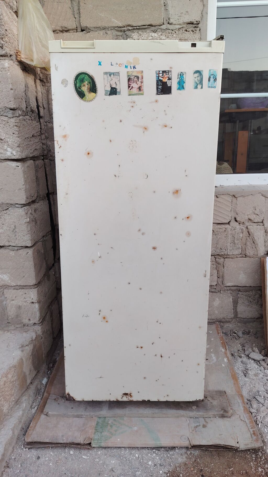 Bir kameralı məişət soyuducusu İşlək vəziyyətdə. Matoru sakit işləyir — Soyuducular, Digah (4)