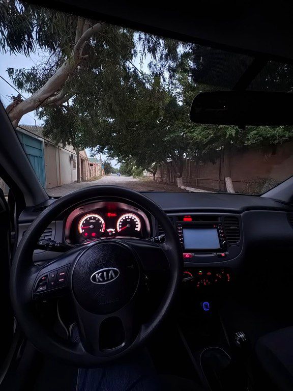 Kia Rio, 1.4 L, 2011 il, 351 000 km 90-UX-114 — Avtomobillər, Bakı (12)