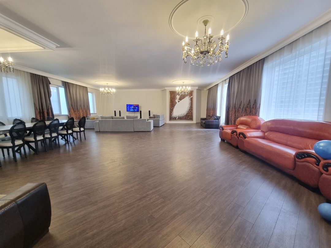 Satılır 4 otaqlı yeni tikili 300 m² — Mənzil, Bakı (2)