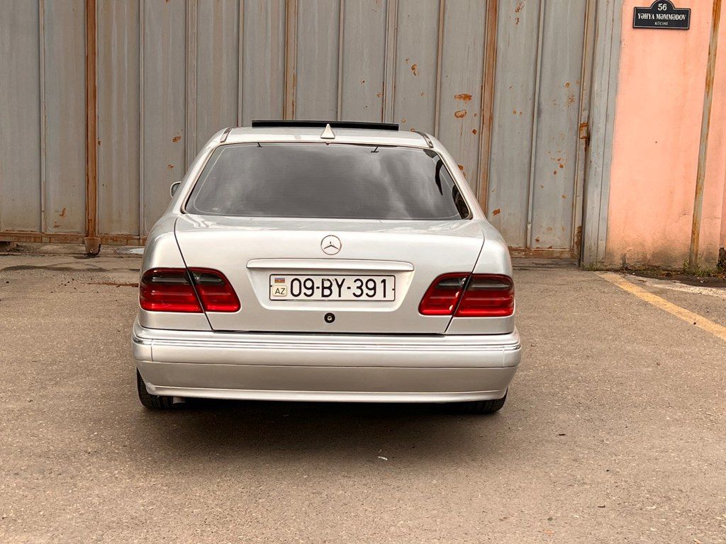 Mercedes E 220, 2.2 L, 1998 il, 308 000 km 09-BY-391 — Avtomobillər, Sumqayıt (4)
