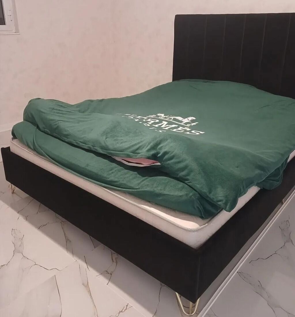 Problemsiz yeni kimidir.Reng deyisimi ucun satilir.Maklerler sekil — Yataqlar, Bakı (2)
