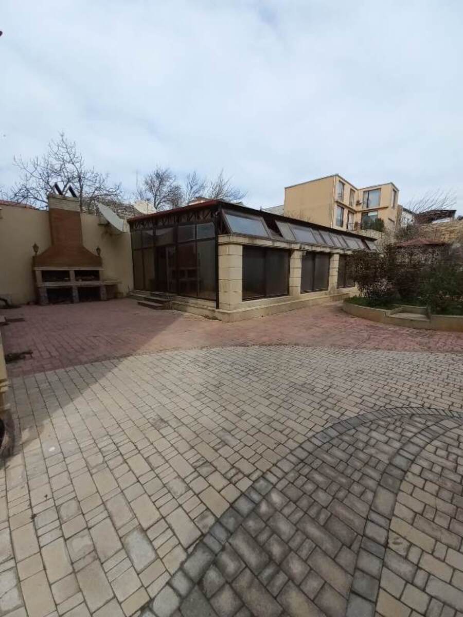 Villa, Badamdar qəs — Ev, villa, Bakı (4)