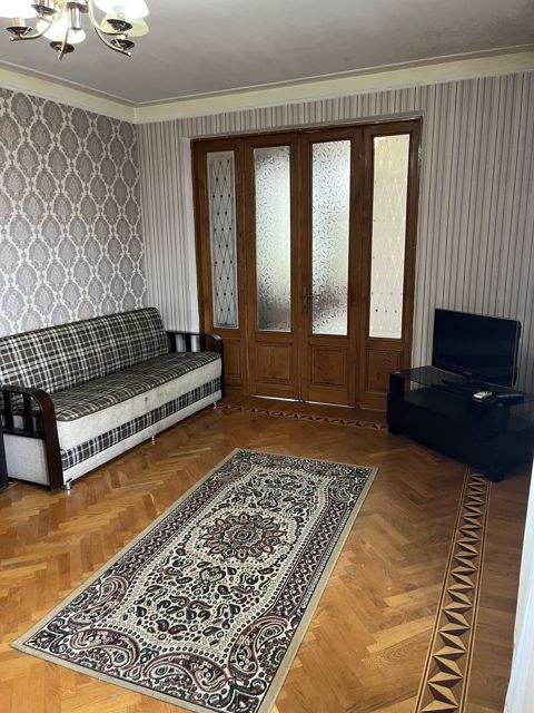 İcarəyə verilir 2 otaqlı köhnə tikili 70 m² — Bakı
