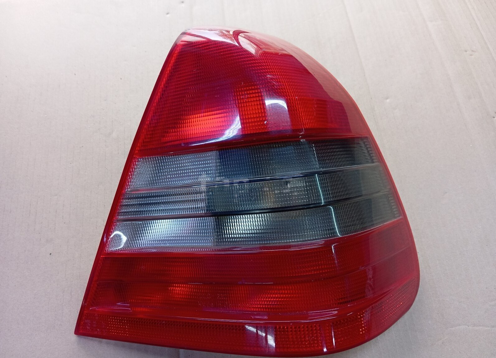 Arxa sağ stop işığı Mercedes W202 1996 — Avtomobil işığı, Bakı (2)