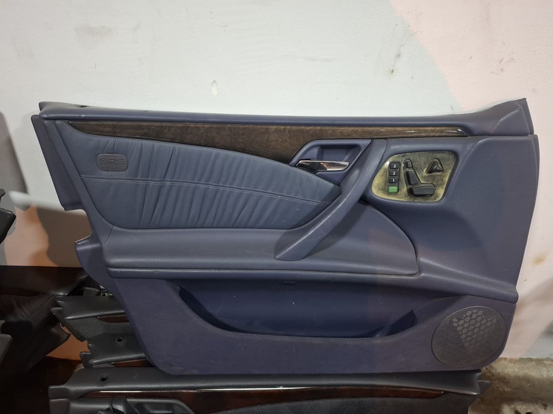 Mercedes W210 qapi üzlüyu — Ehtiyat hissələri və aksesuarlar, Bakı (2)