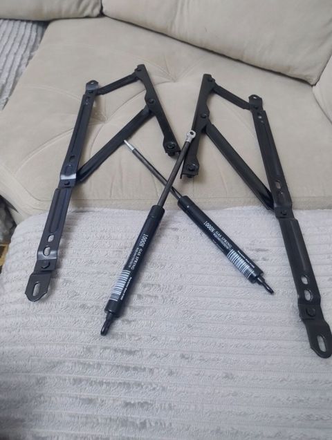 Mebel qaldırıcı mexanizm dəsti – qaz amortizatorlu Tərkib: - 2 ədəd — 40 ₼ · Mehdiabad · Pəncərələr, qapılar, balkonlar Mebel qaldırıcı mexanizm dəsti – qaz amortizatorlu Tərkib: - 2 ədəd — Mehdiabad
