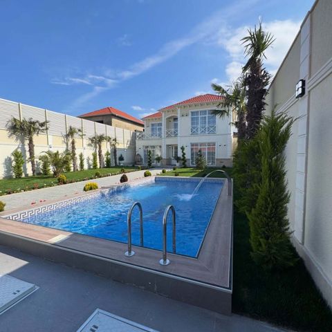 Satılır 5 otaqlı həyət evi/bağ evi 300 m² — Bakı
