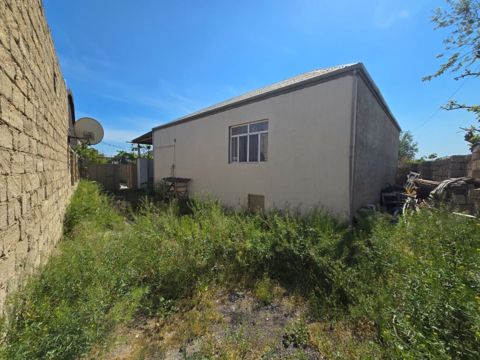 Satılır 4 otaqlı həyət evi/bağ evi 130 m² — Bakı