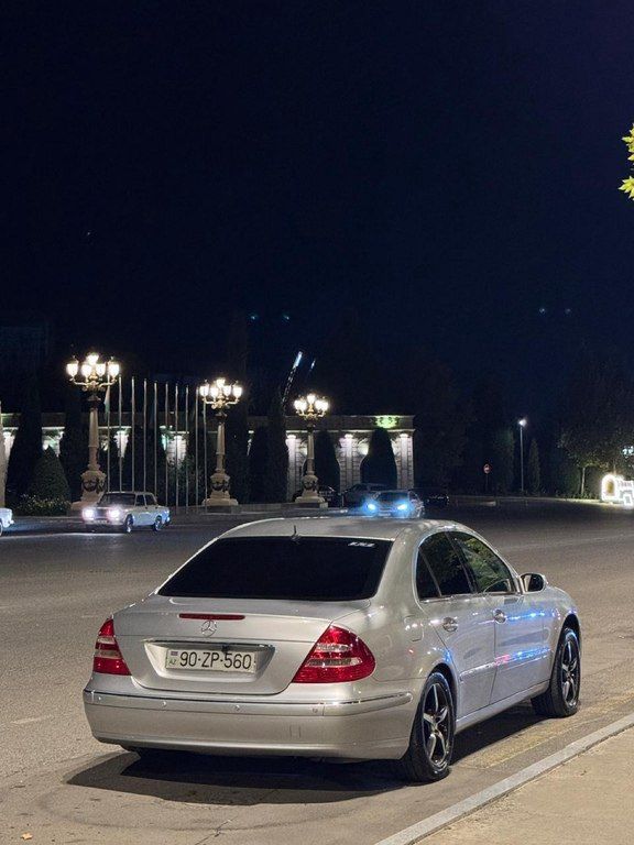 Mercedes E 320, 3.2 L, 2002 il, 300 000 km 90-ZP-560 — Avtomobillər, Gəncə (2)