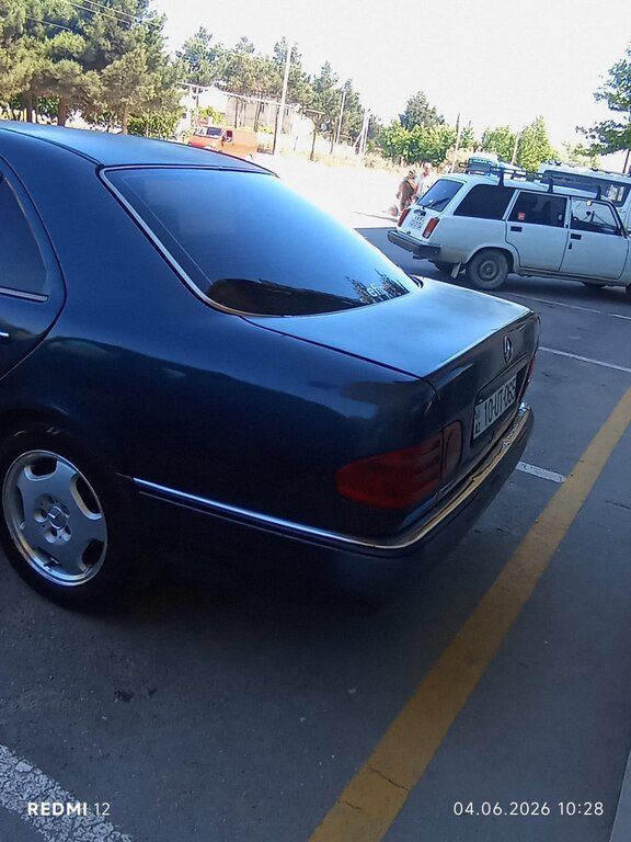 Mercedes E 220, 2.2 L, 1996 il, 562 378 km 10-UT-065 — Avtomobillər, Bakı (12)