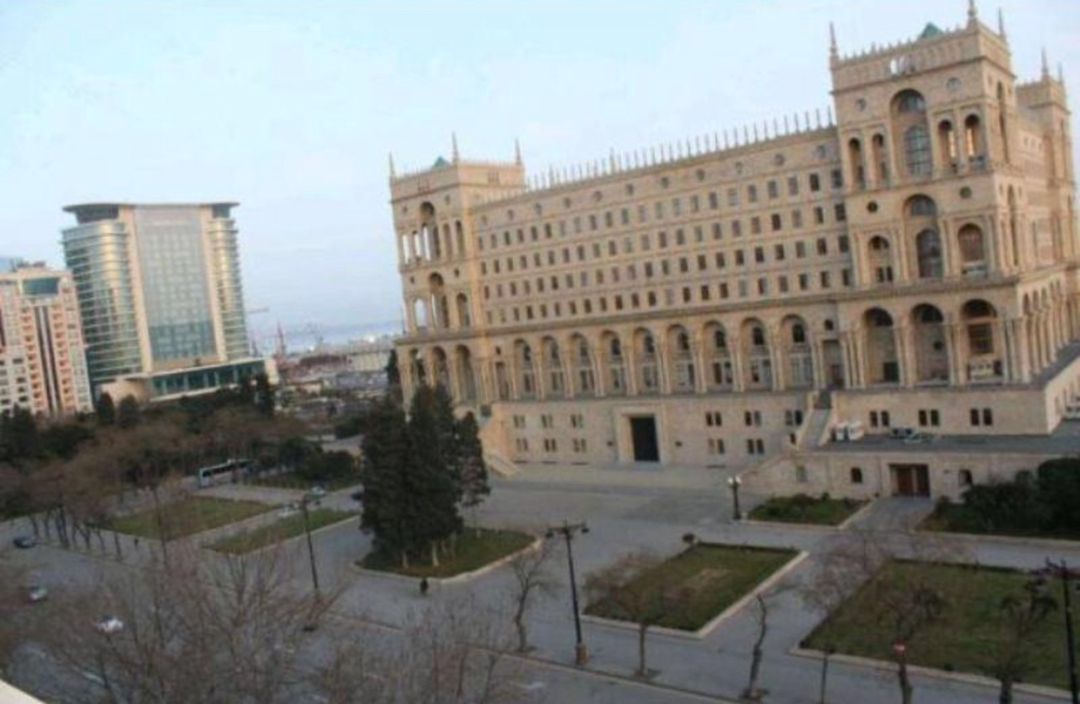 İcarəyə verilir 4 otaqlı köhnə tikili 110 m² — Mənzil, Bakı (2)