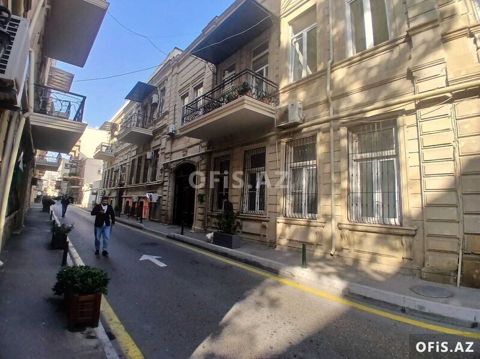 Köhnə tikili Satılır Səbail r., Sahil m., 2 otaq, 50 m² — Bakı
