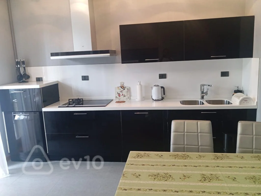 3 otaqlı mənzil, 100 m², R.Behbudov k — kirayə — Mənzil, Bakı (11)