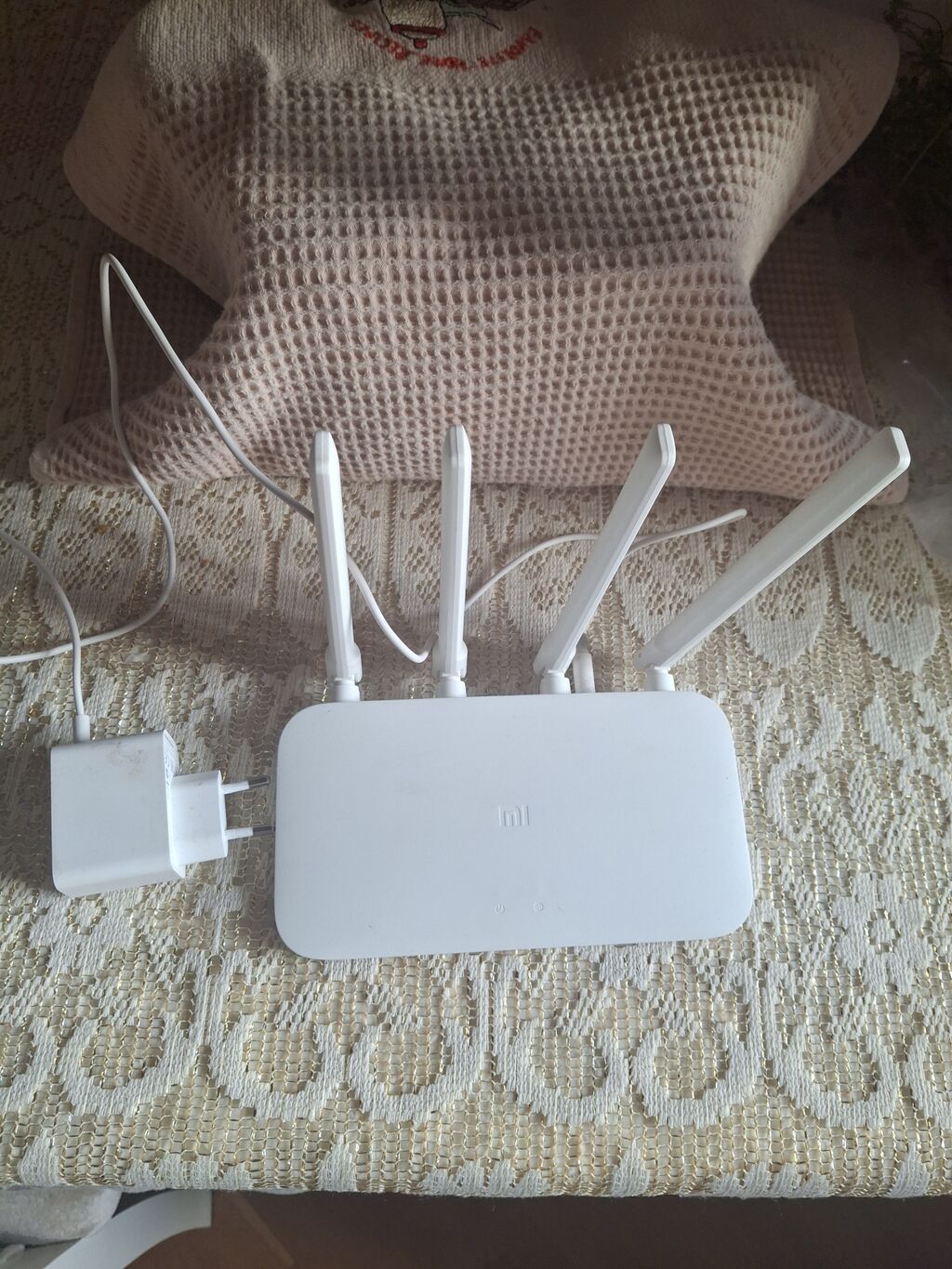 Xiaomi Mi Router 4A – ikizolaqlı Wi‑Fi marşrutlayıcı Model: Mi — Şəbəkə və server avadanlığı, Bakı (2)