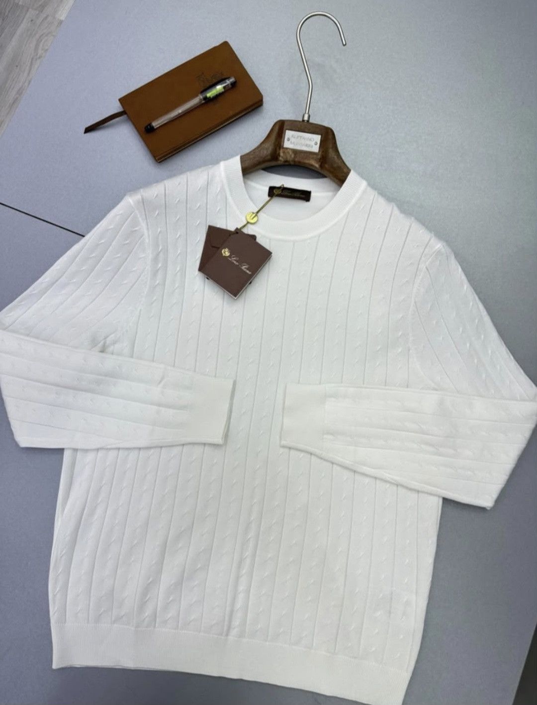 Kişi üçün pulover, ağ, trikotaj, ölçü 3XL — Mallar, Bakı (2)