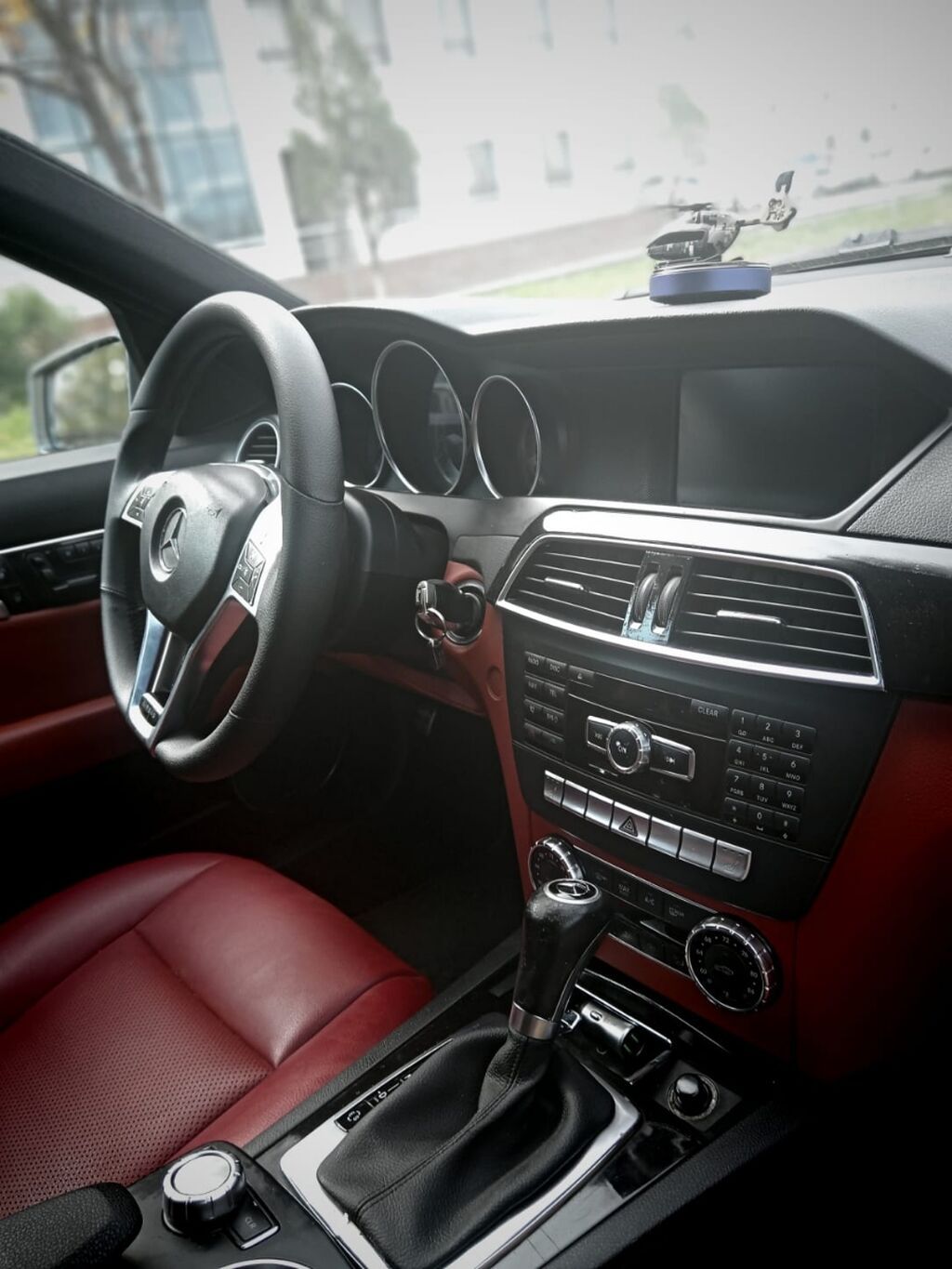 Mercedes-Benz C-Class: 1.8 l 2012 il Sedan — Avtomobillər, Yevlax