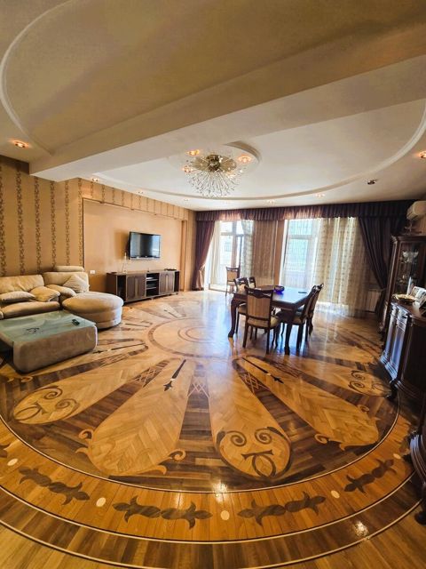 Satılır 3 otaqlı yeni tikili 161 m² — Bakı