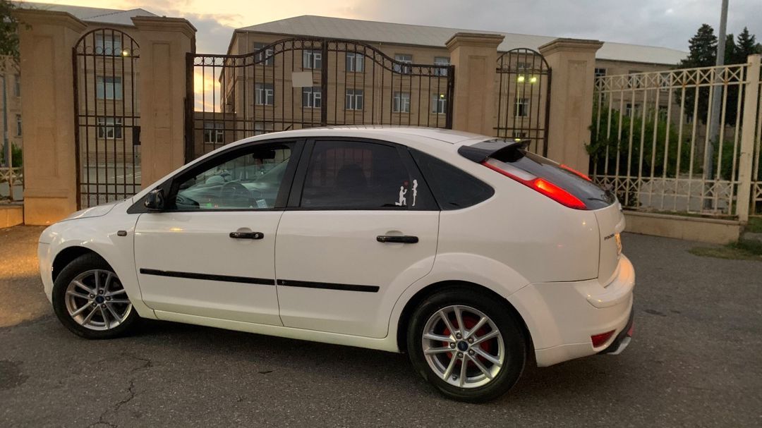 Ford Focus, 2006 il 90-SS-694 — Avtomobillər, Bakı (4)
