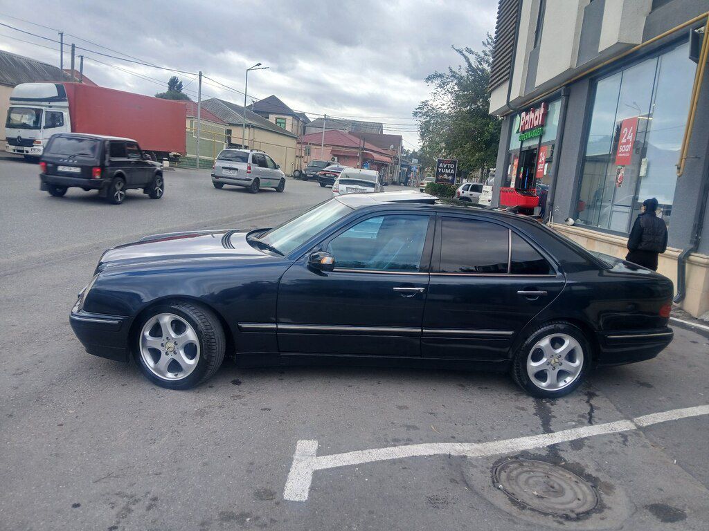 Mercedes E 240, 2.4 L, 1998 il, 200 000 km 90-FX-958 — Avtomobillər, Bakı (2)