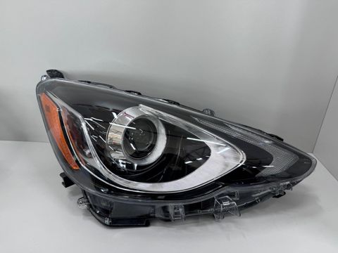"Toyota Aqua 2016" farası — Bakı
