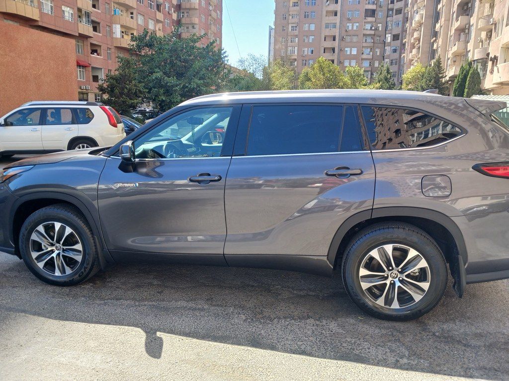 Toyota Highlander, 2.5 L, 1.6 kWh, 2022 il, 26 000 km — Avtomobillər, Bakı (4)