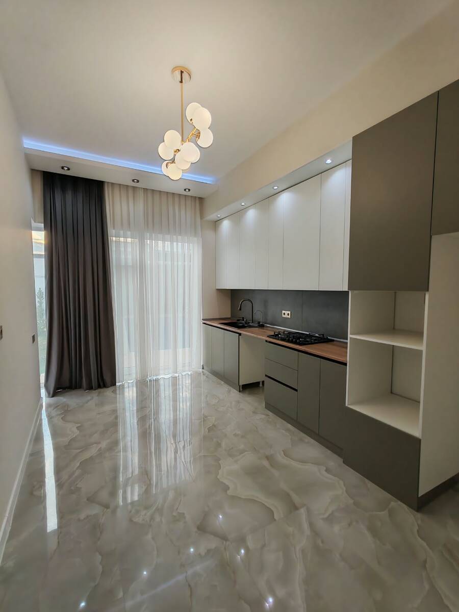 Satılır 4 otaqlı həyət evi/bağ evi 200 m² — Ev, villa, Bakı (9)