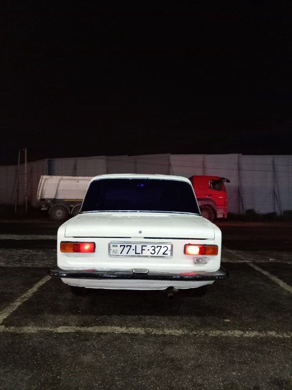 Lada (VAZ) 21011, 1.3 L, 1984 il, 330 000 km 77-LF-372 — Avtomobillər, Bakı (7)