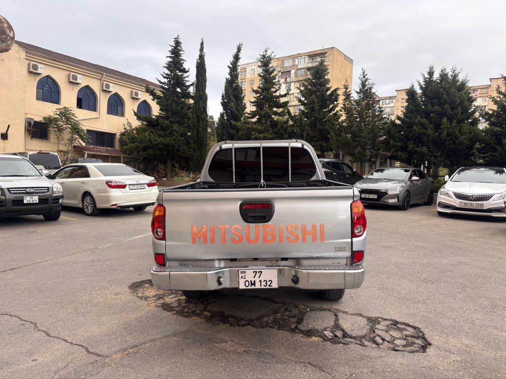 Mitsubishi L200, 2.5 L, 2014 il, 294 000 km 77-OM-132 — Avtomobillər, Bakı (3)