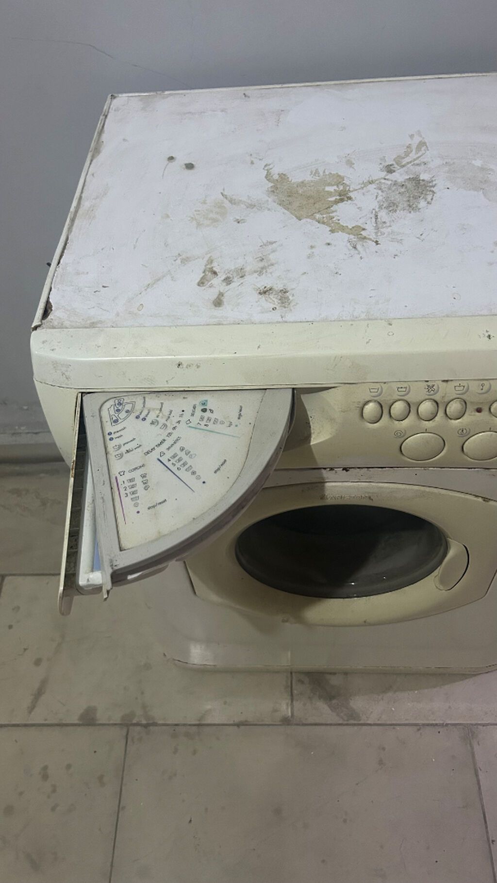 Paltaryuyan maşın Hotpoint Ariston, 6 kq, Təmirə ehtiyacı var, Avtomat, Qurutmasız, Kredit var, Ünvandan götürmə, Ödənişli çatdırılma, Rayonlara çatdırılma — Çamaşır maşınları, Bakı (2)