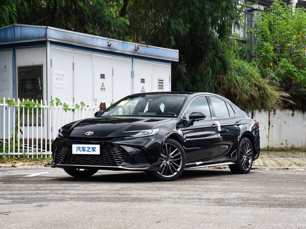 Toyota Camry, 2.0 L, 1 kWh, 2026 il, yeni — Avtomobillər (2)