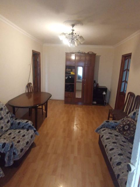 İcarəyə verilir 2 otaqlı köhnə tikili 56 m² — Bakı