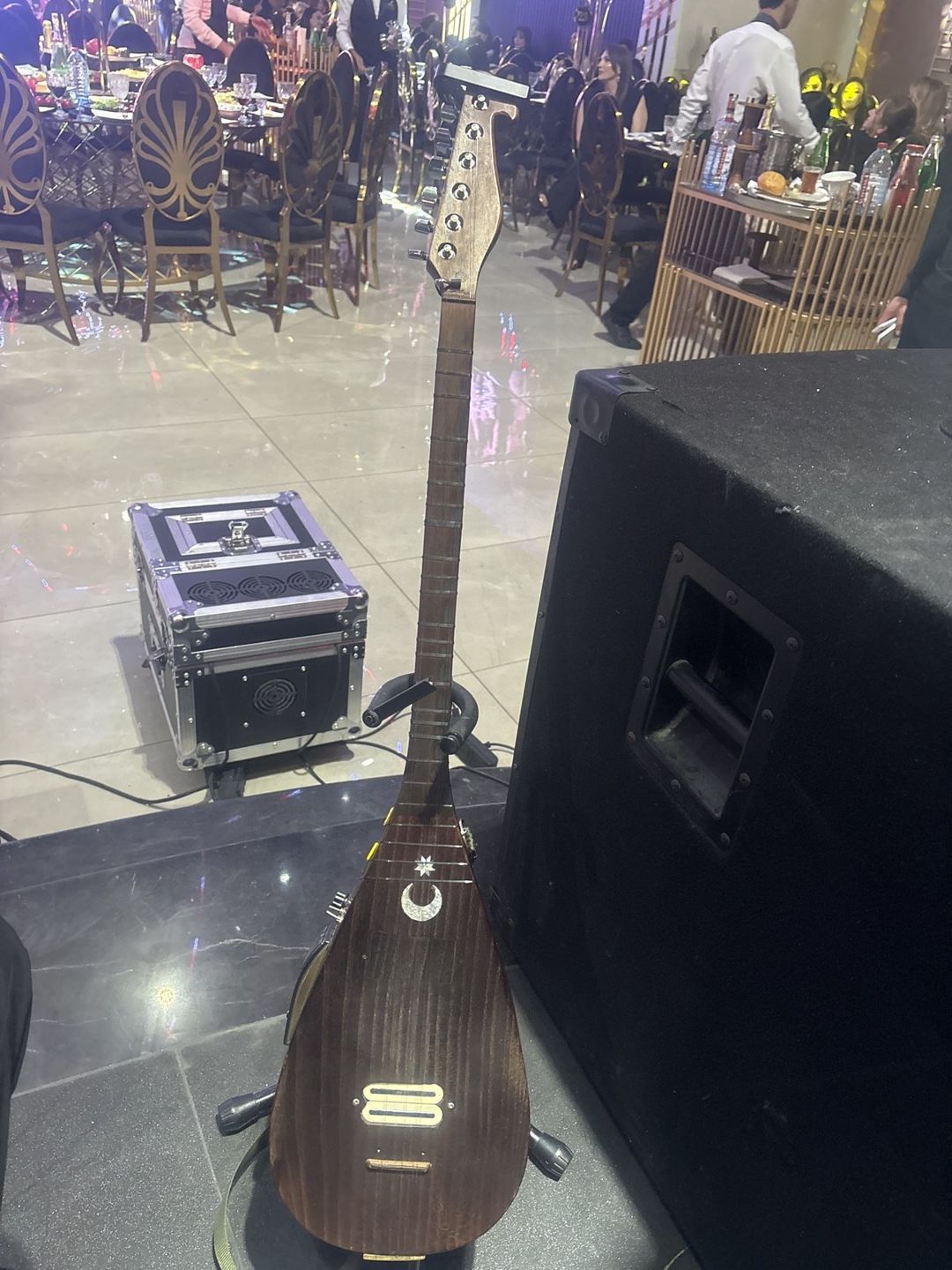 Saz — Musiqiə alətləri, Bakı