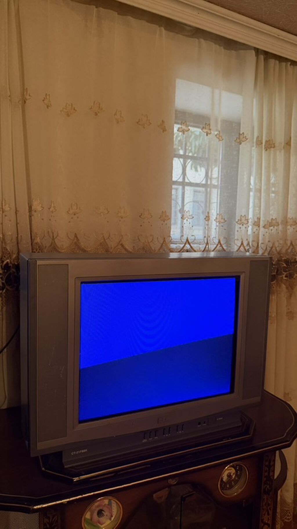 Kineskop (CRT) televizor - Ekran: təxminən 29–32 düym diaqonallı, 4:3 — Televizorlar, Gəncə