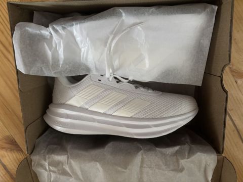 Adidas, Ölçü: 37.5, rəng - Ağ, Yeni — Bakı