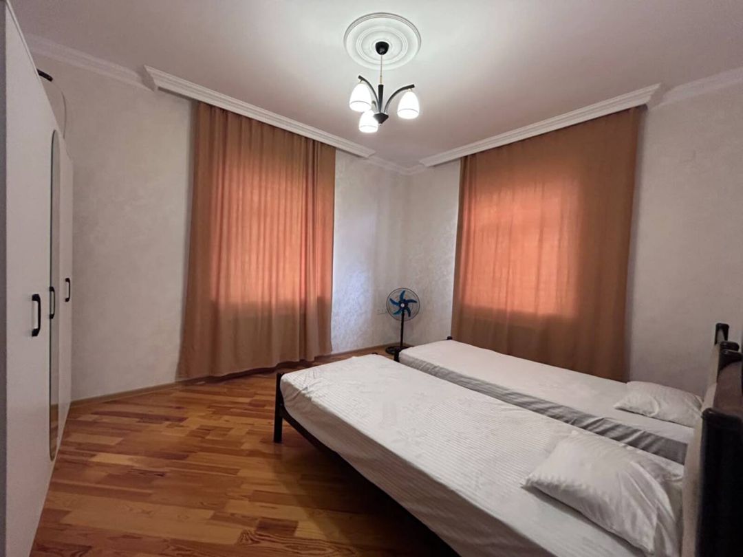 İcarəyə verilir 4 otaqlı həyət evi/bağ evi 330 m² — Ev, villa, Bakı (10)