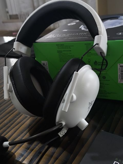 Gaming qulaqliq Razer black shark v2X — Bakı
