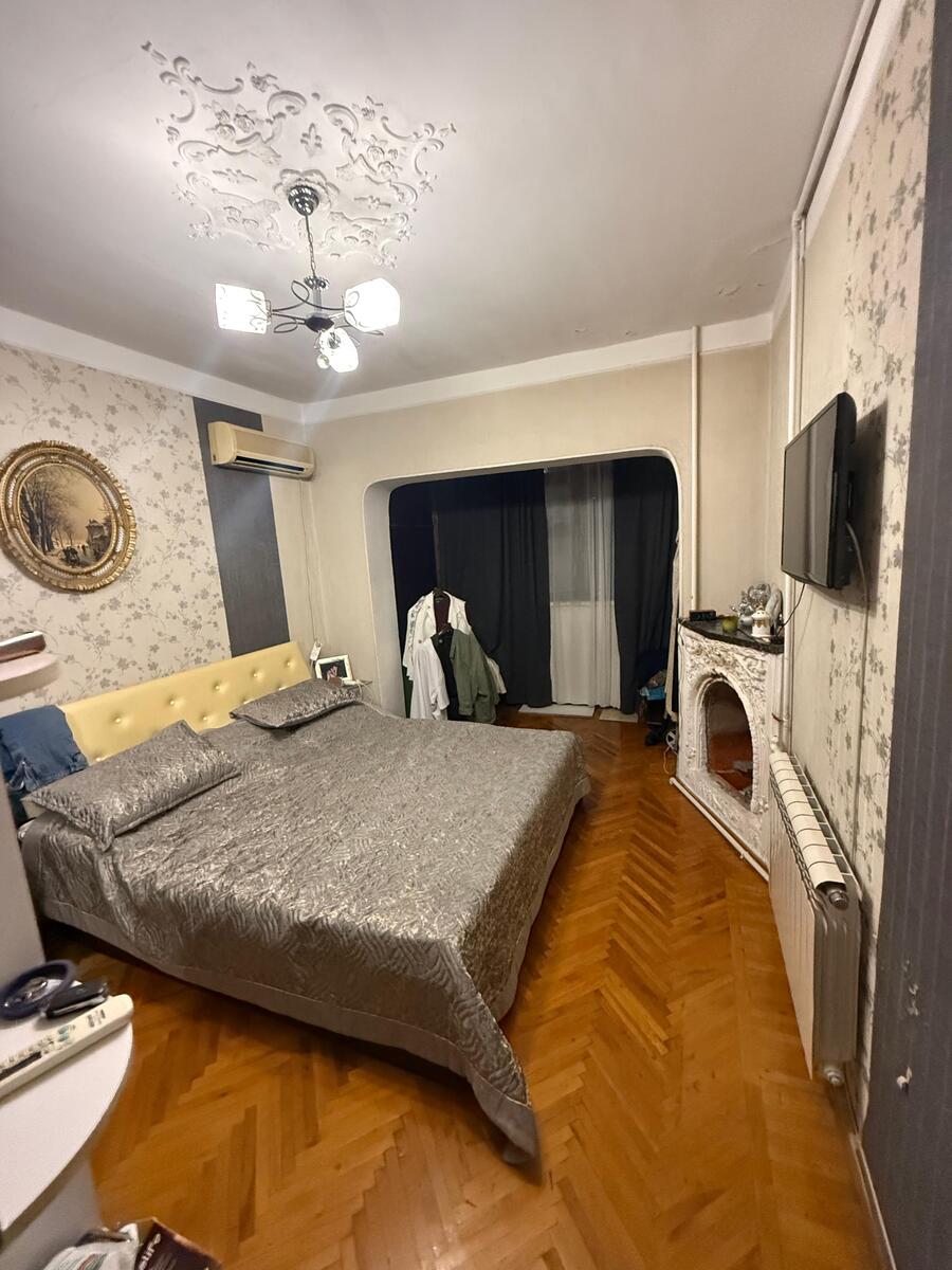 Satılır 5 otaqlı köhnə tikili 120 m² — Mənzil, Bakı (3)