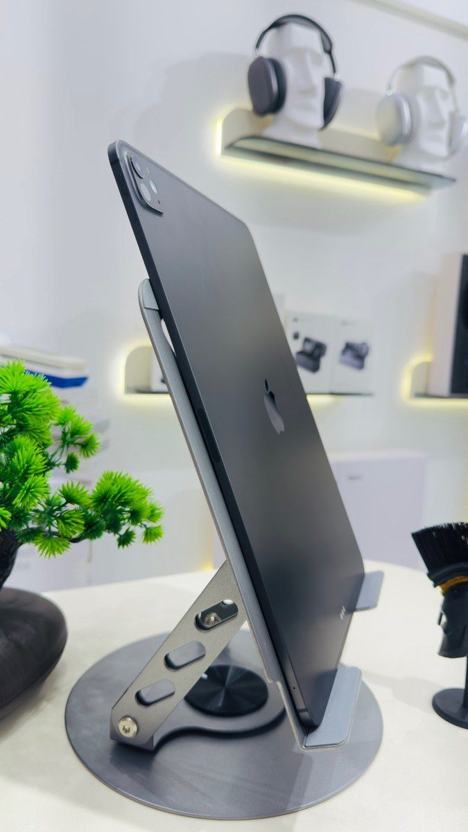 Apple iPad Pro 13'Inch 256 GB WiFi + 5G — Planshetlər, Bakı (4)