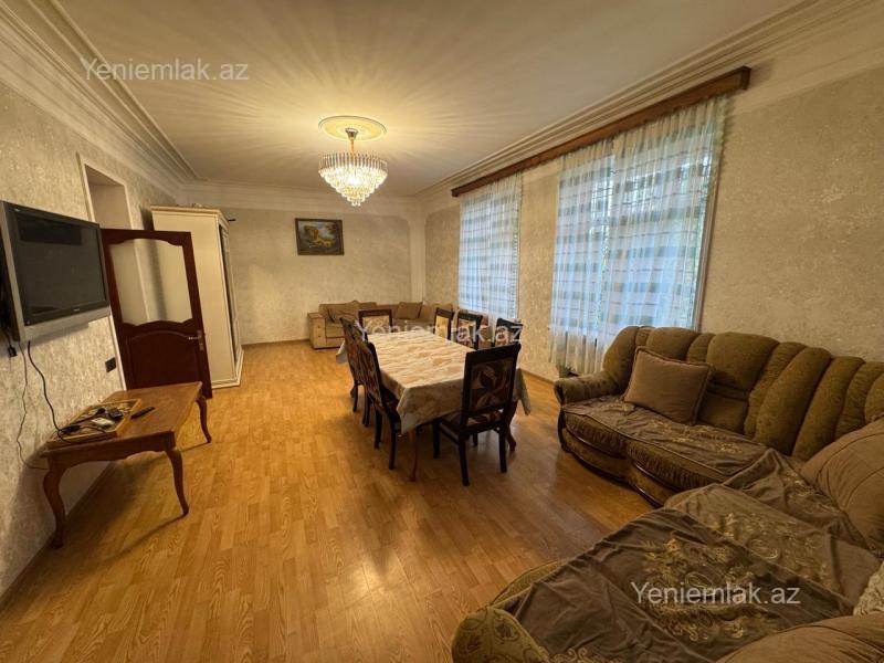 Günlük 4 otaqlı Həyət evi / Villa, 211 m², Quba — Ev, villa, Quba (7)
