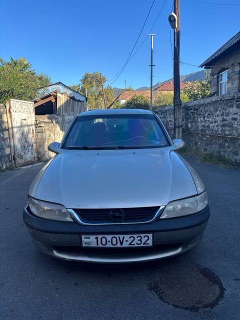 Opel Vectra, 2.0 L, 1997 il, 533 257 km — Qax