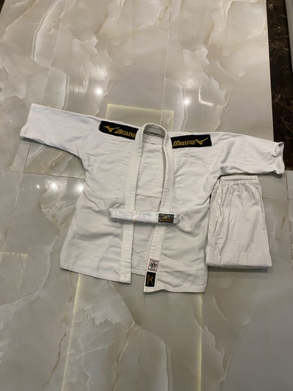 Az islenmis Mizuno judo gi dəsti – üst gödəkçə, şalvar və( kəmər — İdman və istirahət, Xırdalan (3)