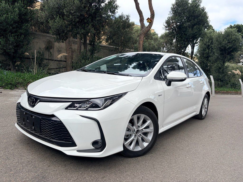 Toyota Corolla, 1.8 L, 0.85 kWh, 2025 il, yeni — Avtomobillər, Bakı