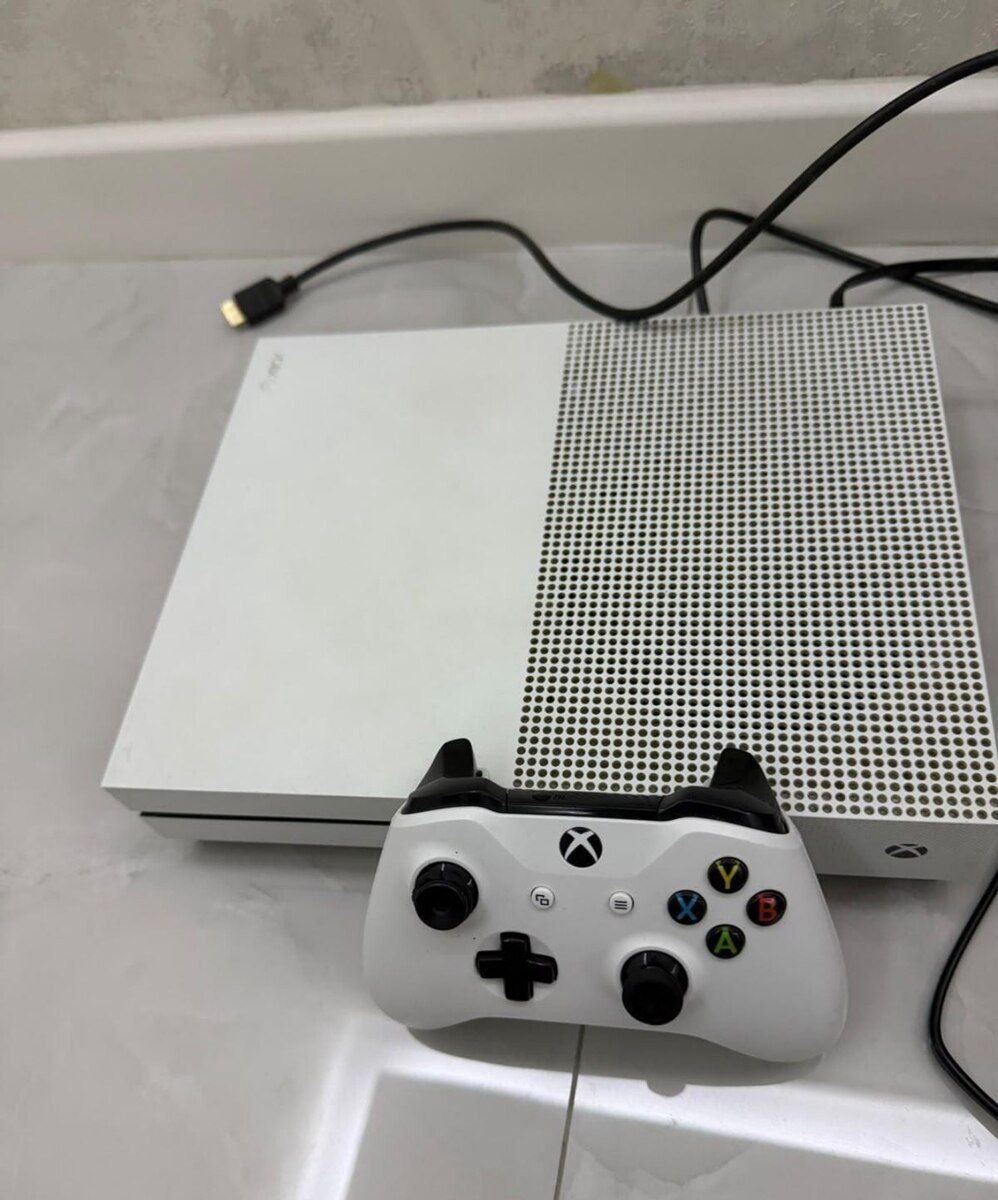 Xbox One S — Oyunlar, konsollər və proqramlar, Bakı