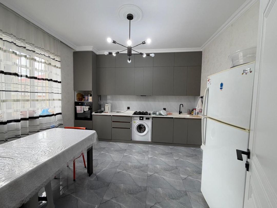 Satılır 6 otaqlı həyət evi/bağ evi 250 m² — Ev, villa, Bakı (9)