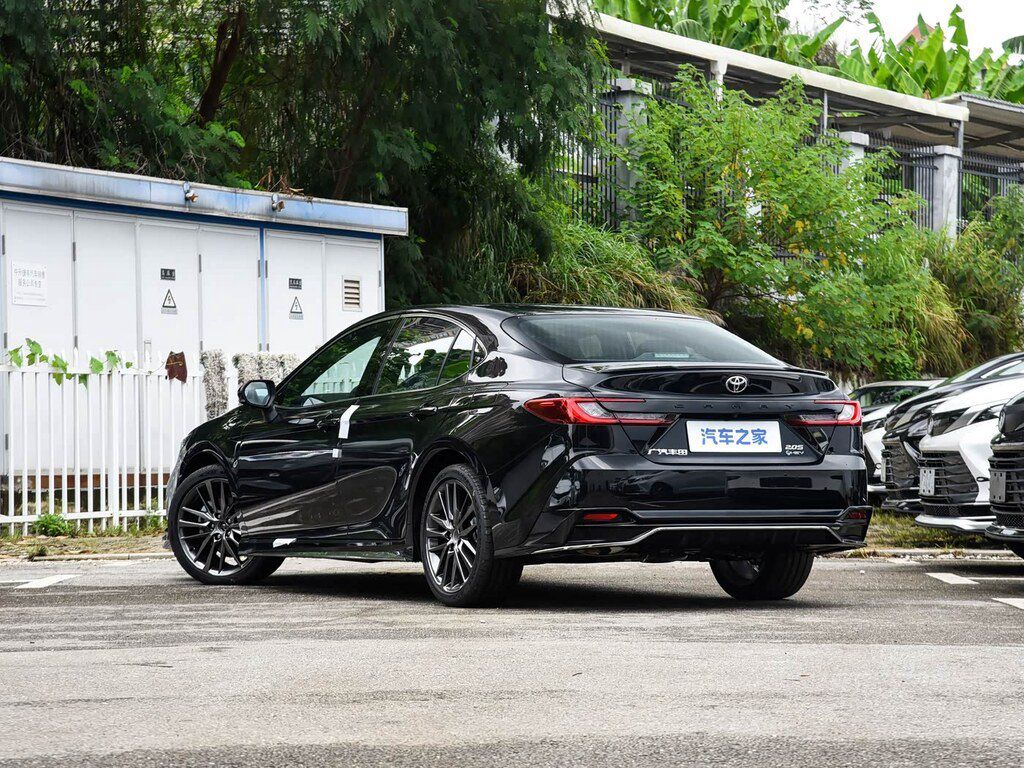Toyota Camry, 2.0 L, 1 kWh, 2026 il, yeni — Avtomobillər (4)